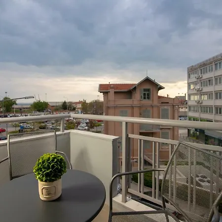 F & B Collection - Seaview Minilux Салоники